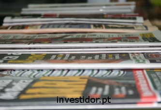 Pode-se ganhar dinheiro com jornais gratuitos